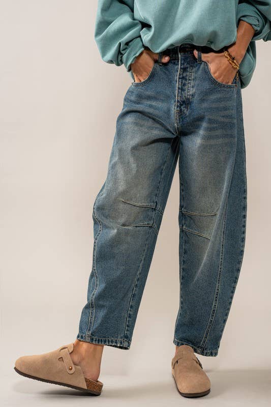 Distressed Essence Barrel Jeans