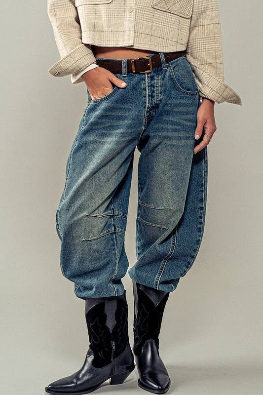 Distressed Essence Barrel Jeans