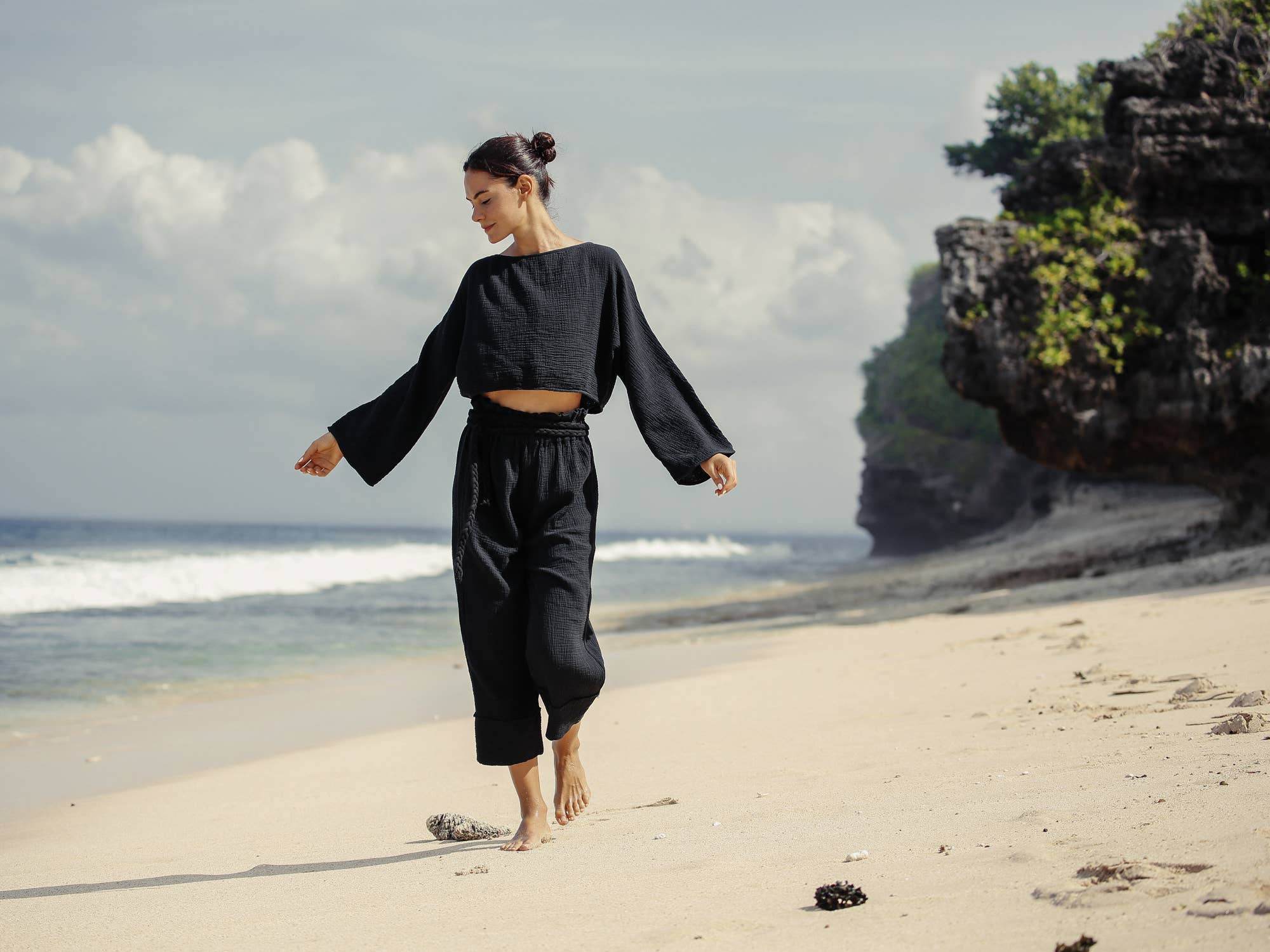 Paloma Paper Bag Pants - Black