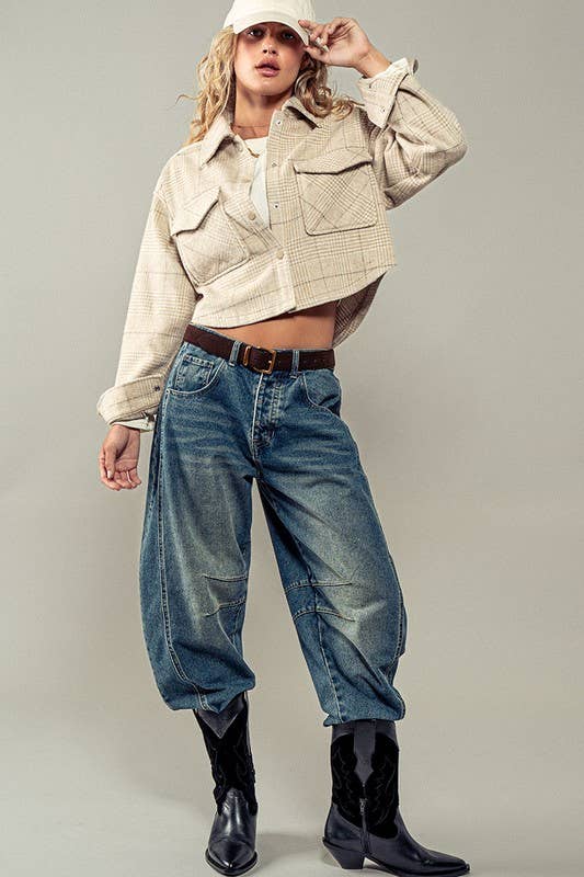 Distressed Essence Barrel Jeans